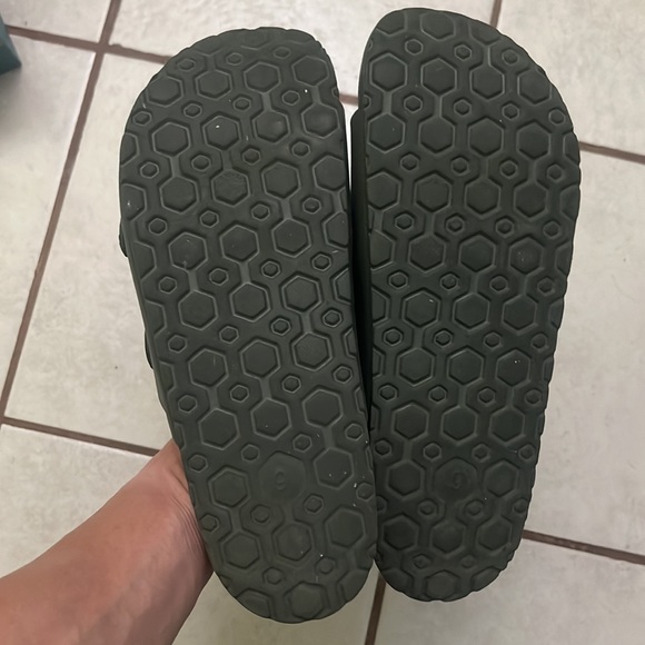 MEN’s Express Birkenstock style slip on in size 9 - Picture 4 of 5